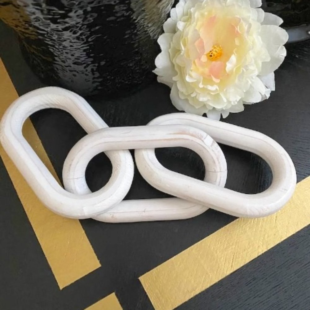 New Farmhouse Boho Hand Carved Wood 3 Link Chain Table Decor